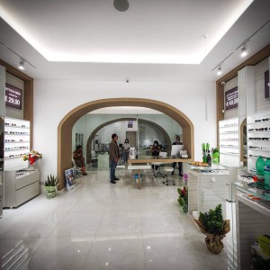architettura e costruzioni ristrutturazione negozio ottica casalnuovo